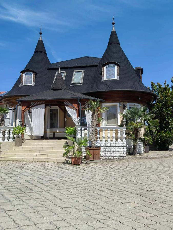 Kastely Villa Keszthely Buitenkant foto