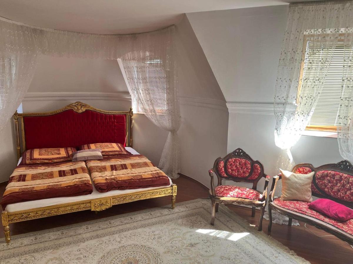 Kastely Villa Keszthely Buitenkant foto