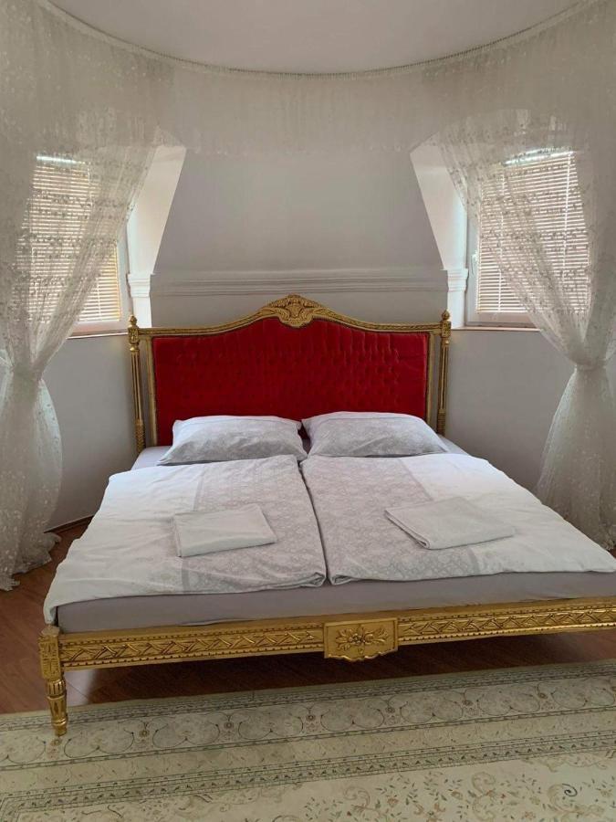 Kastely Villa Keszthely Buitenkant foto